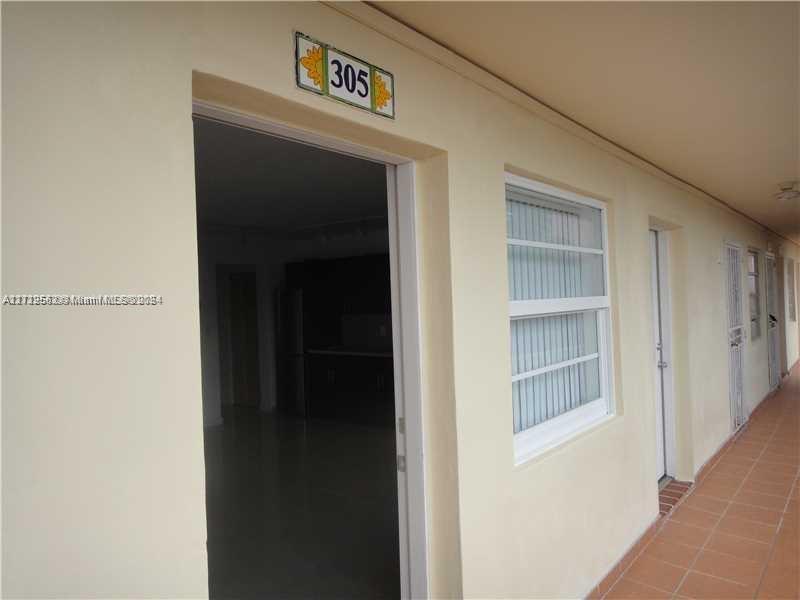 525 Meridian Ave 305