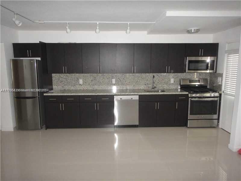 525 MERIDIAN CONDO - Residential