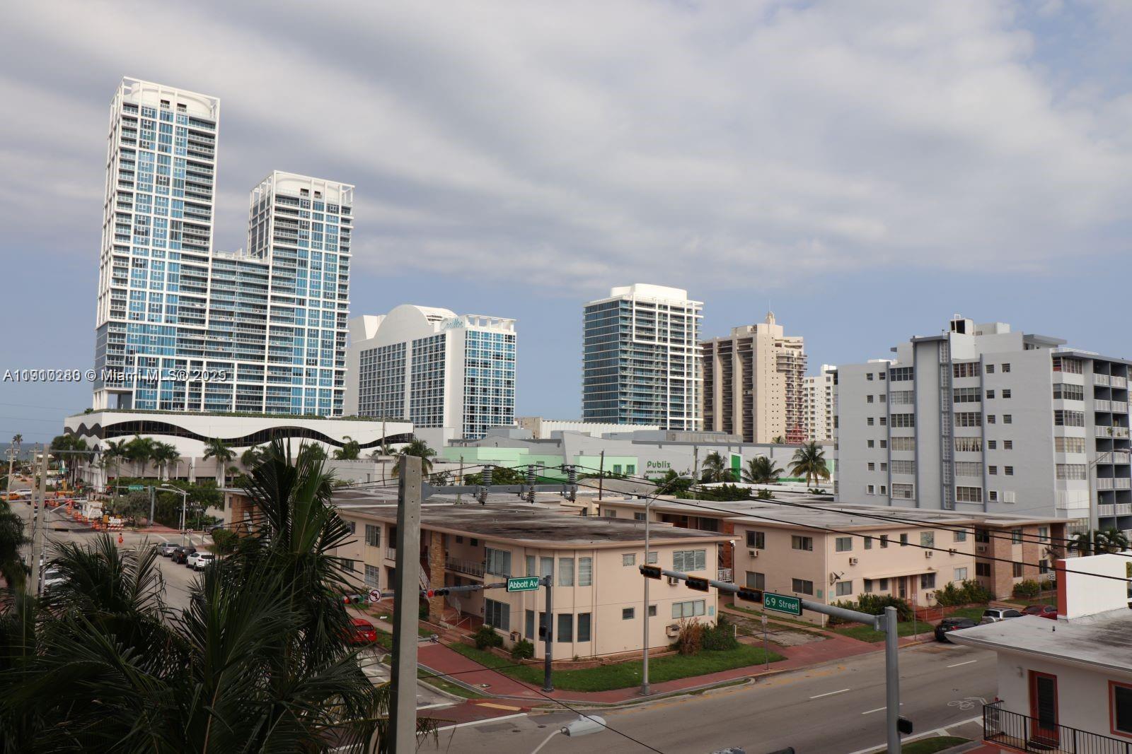 401 BLU OF NORTH BEACH CO - Residential Lease