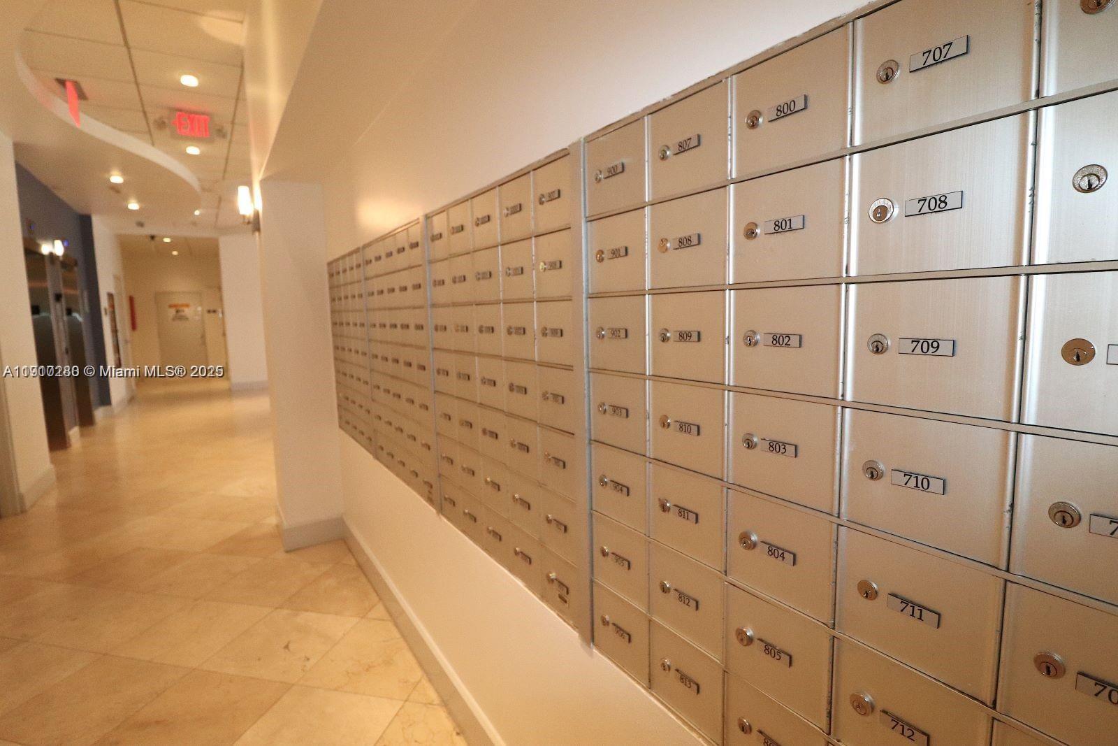 401 BLU OF NORTH BEACH CO - Residential Lease