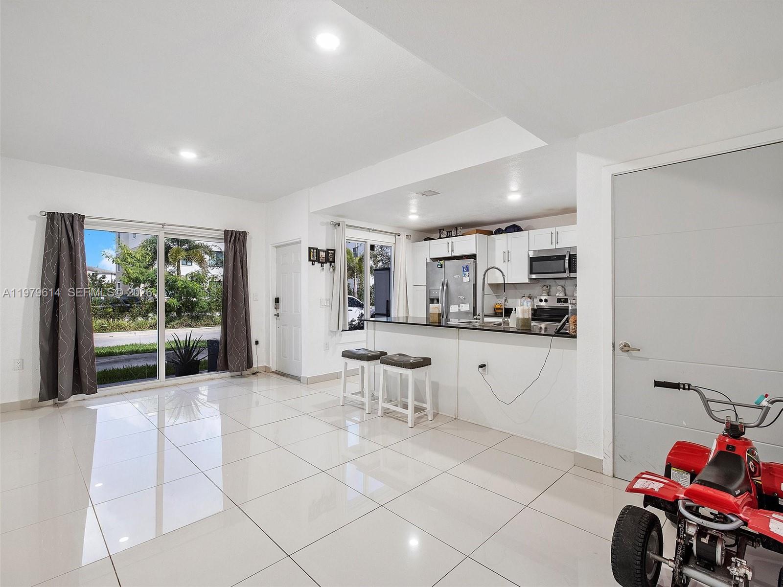 PARADISE GARDENS - Residential