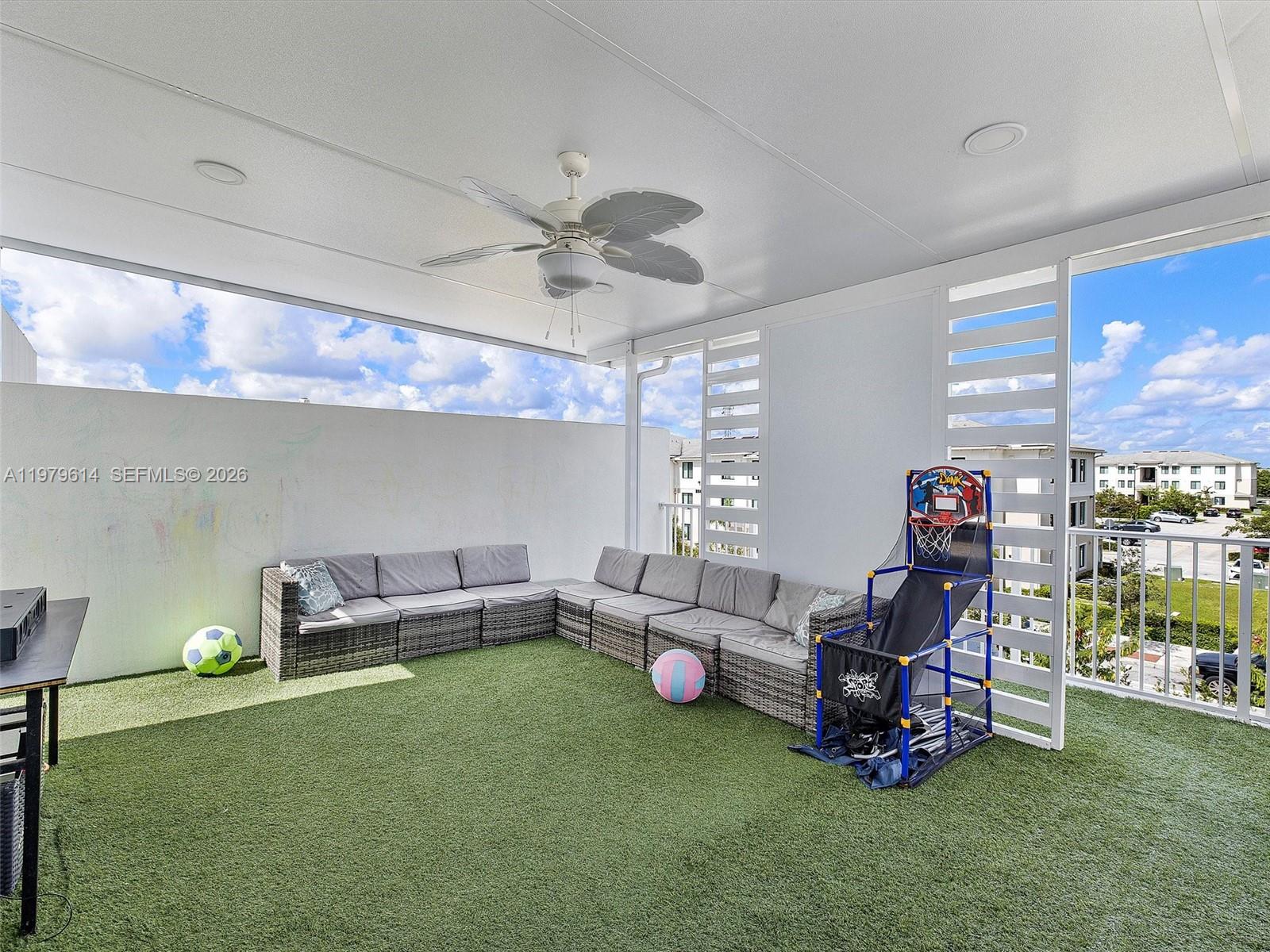 PARADISE GARDENS - Residential