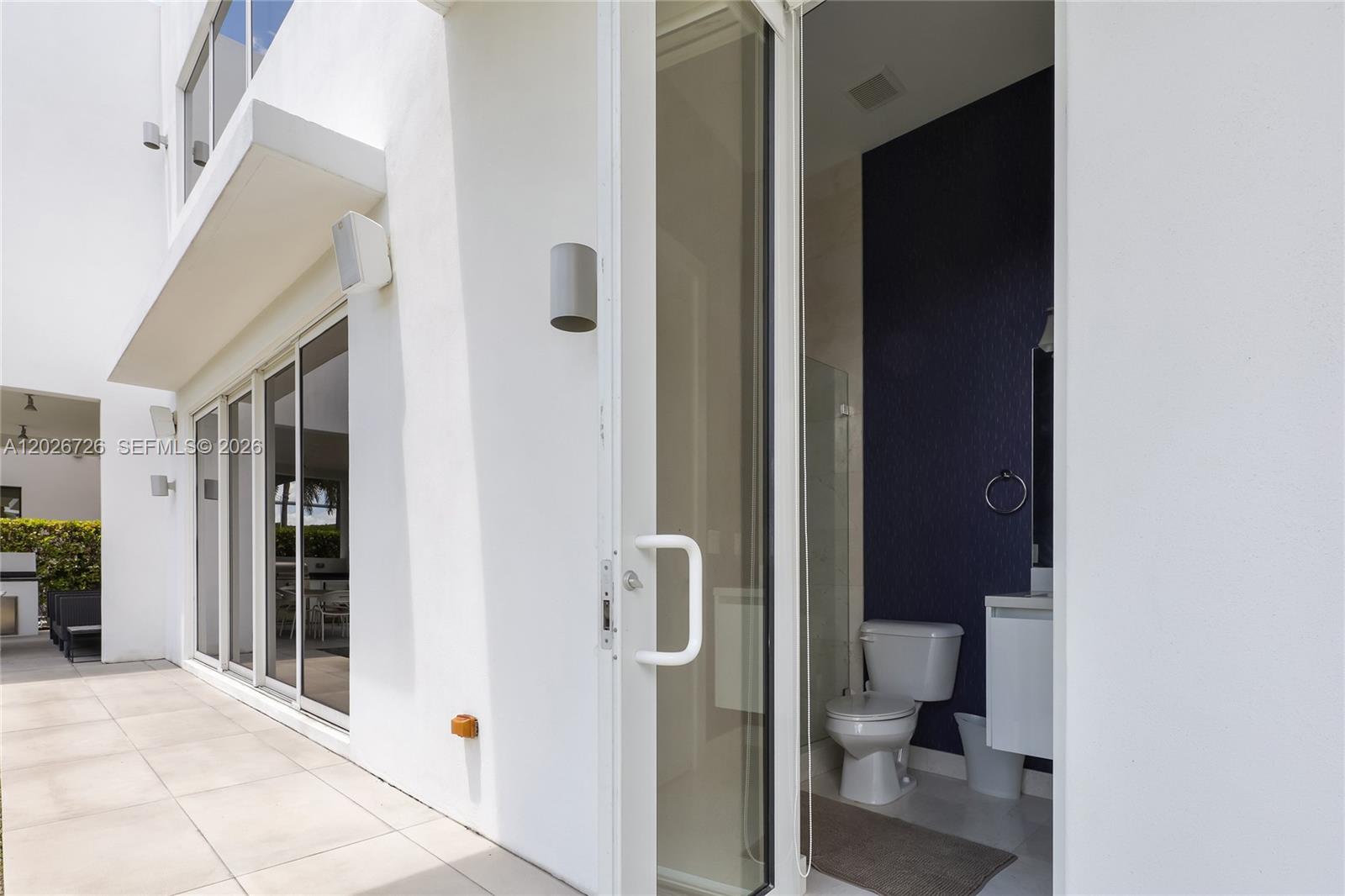 DORAL COMMONS RESIDENTIAL - Residential