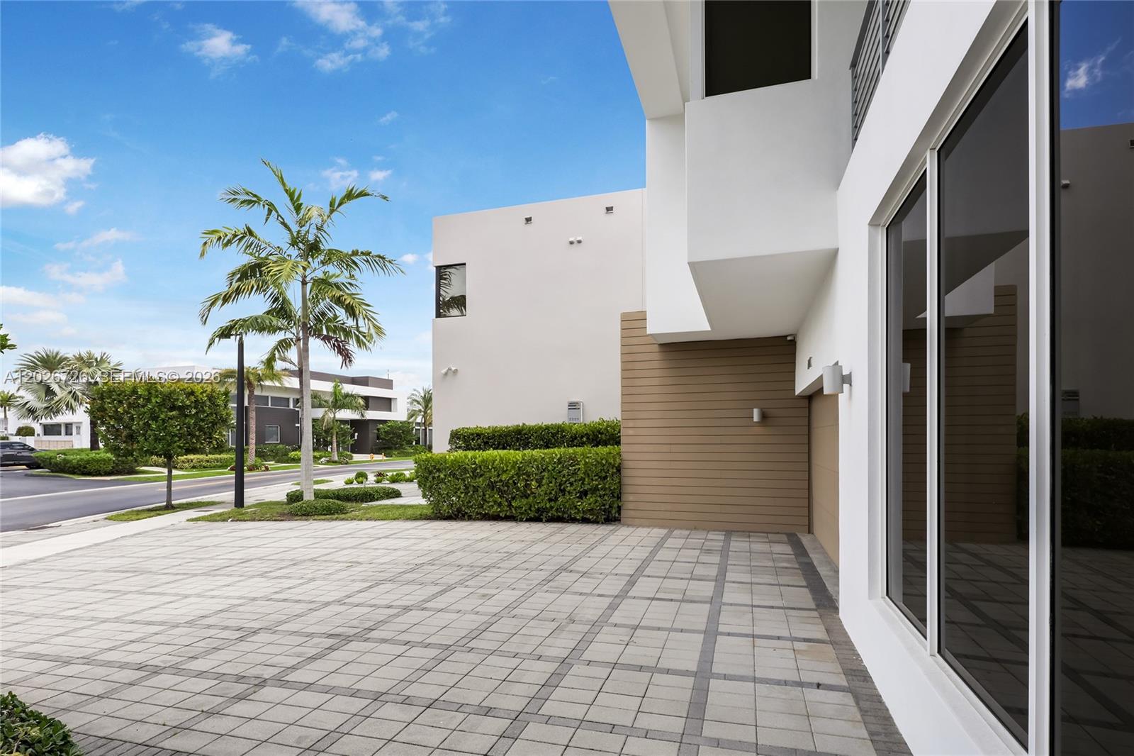 DORAL COMMONS RESIDENTIAL - Residential