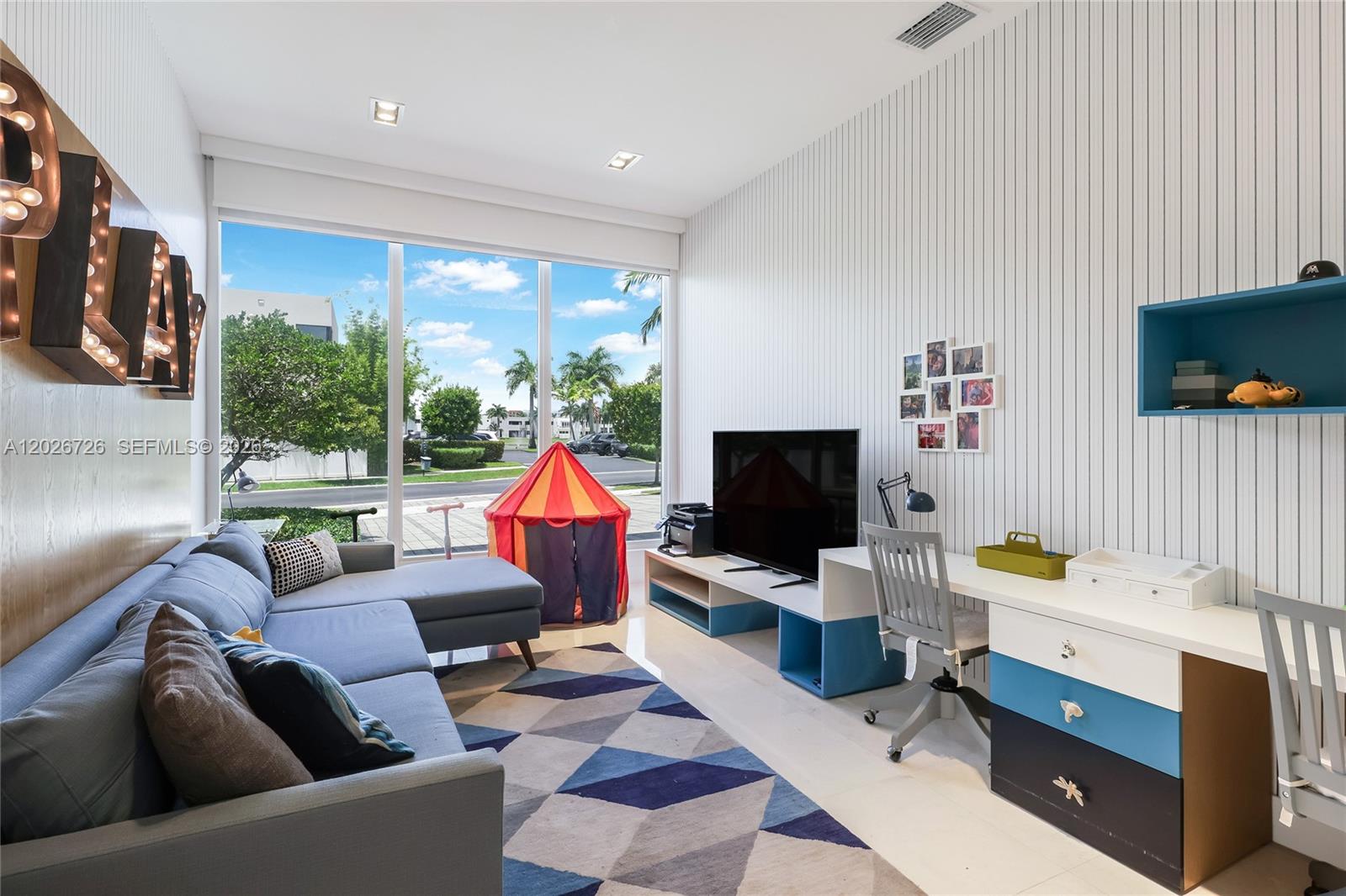 DORAL COMMONS RESIDENTIAL - Residential