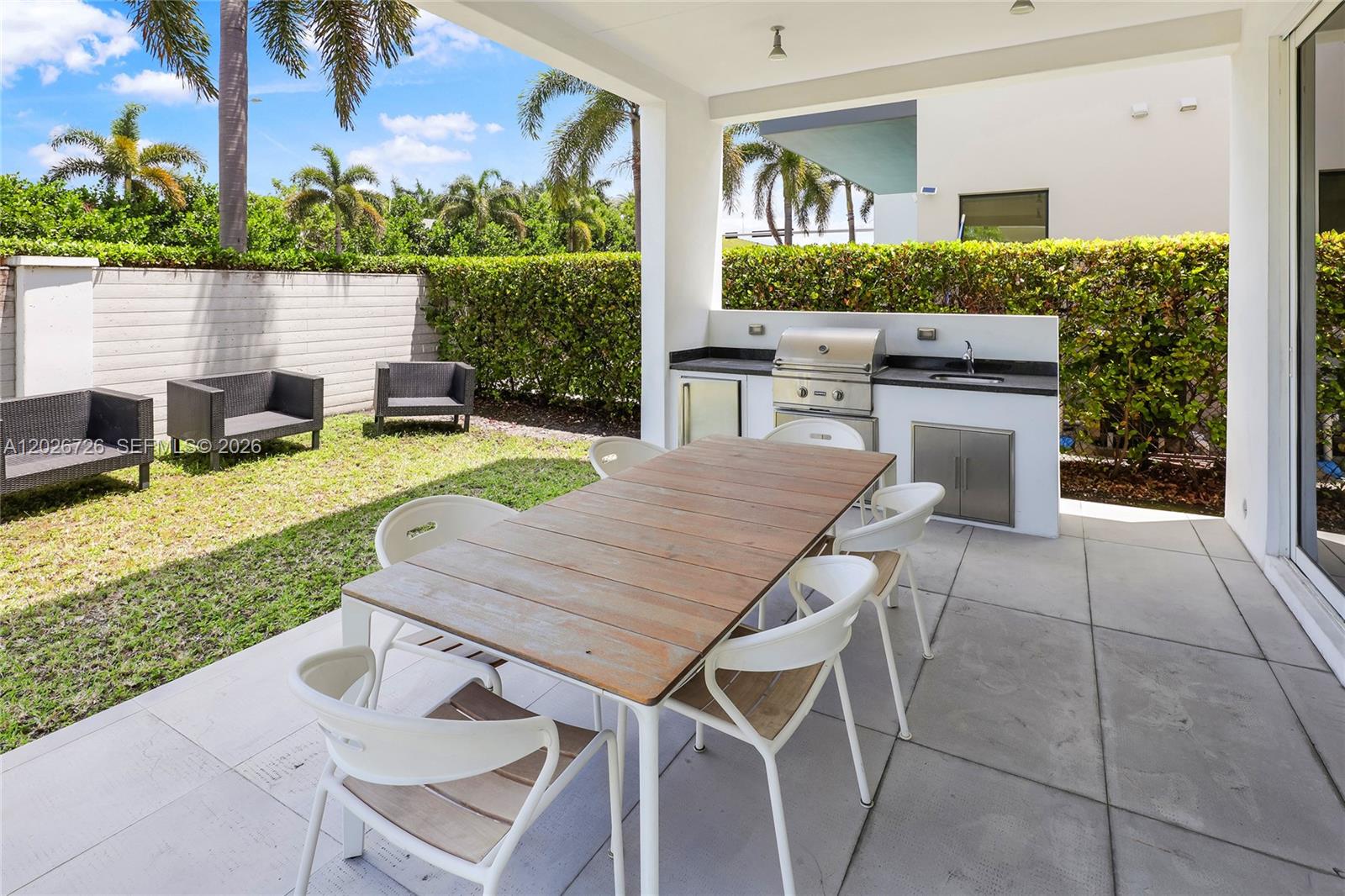 DORAL COMMONS RESIDENTIAL - Residential