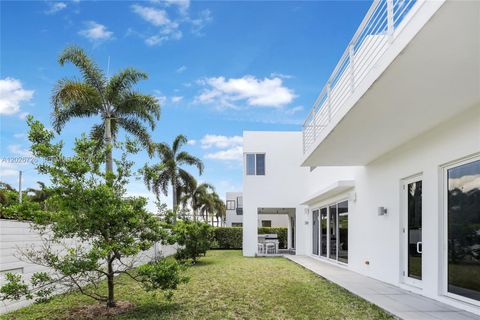 Tiny photo for 7441 NW 102nd Ct, Doral, FL 33178 (MLS # A12026726)