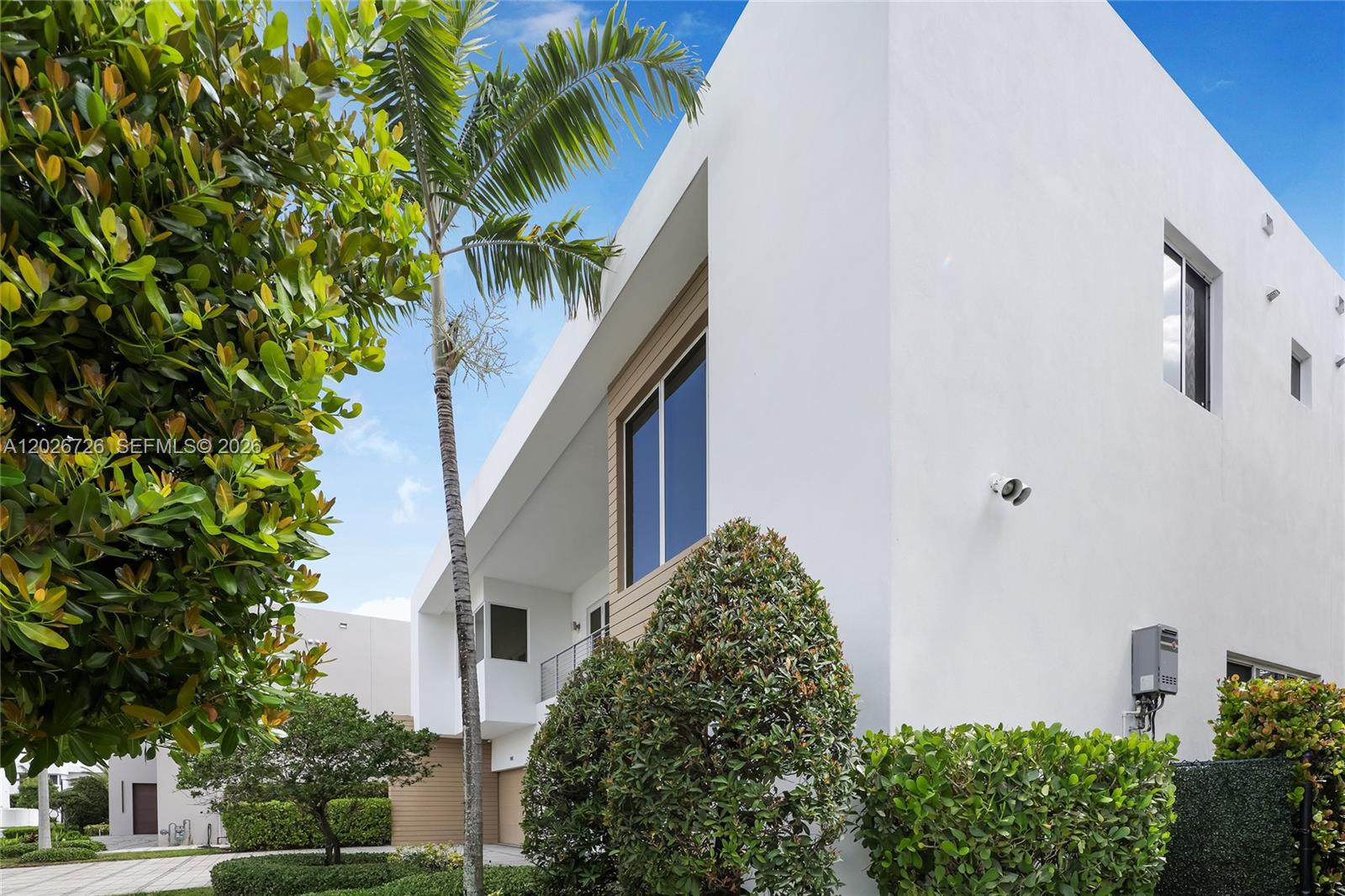 DORAL COMMONS RESIDENTIAL - Residential