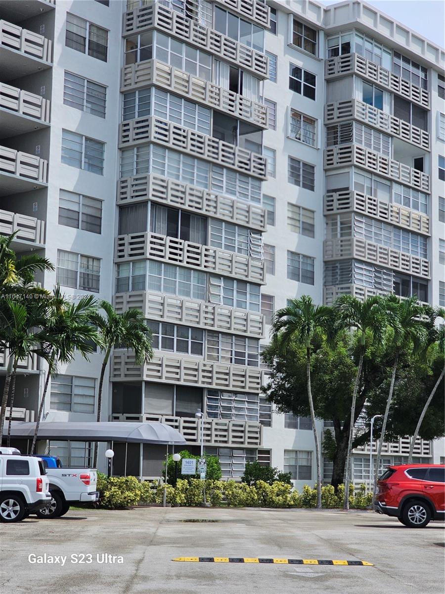 FIFITH MOORINGS CONDO - Residential