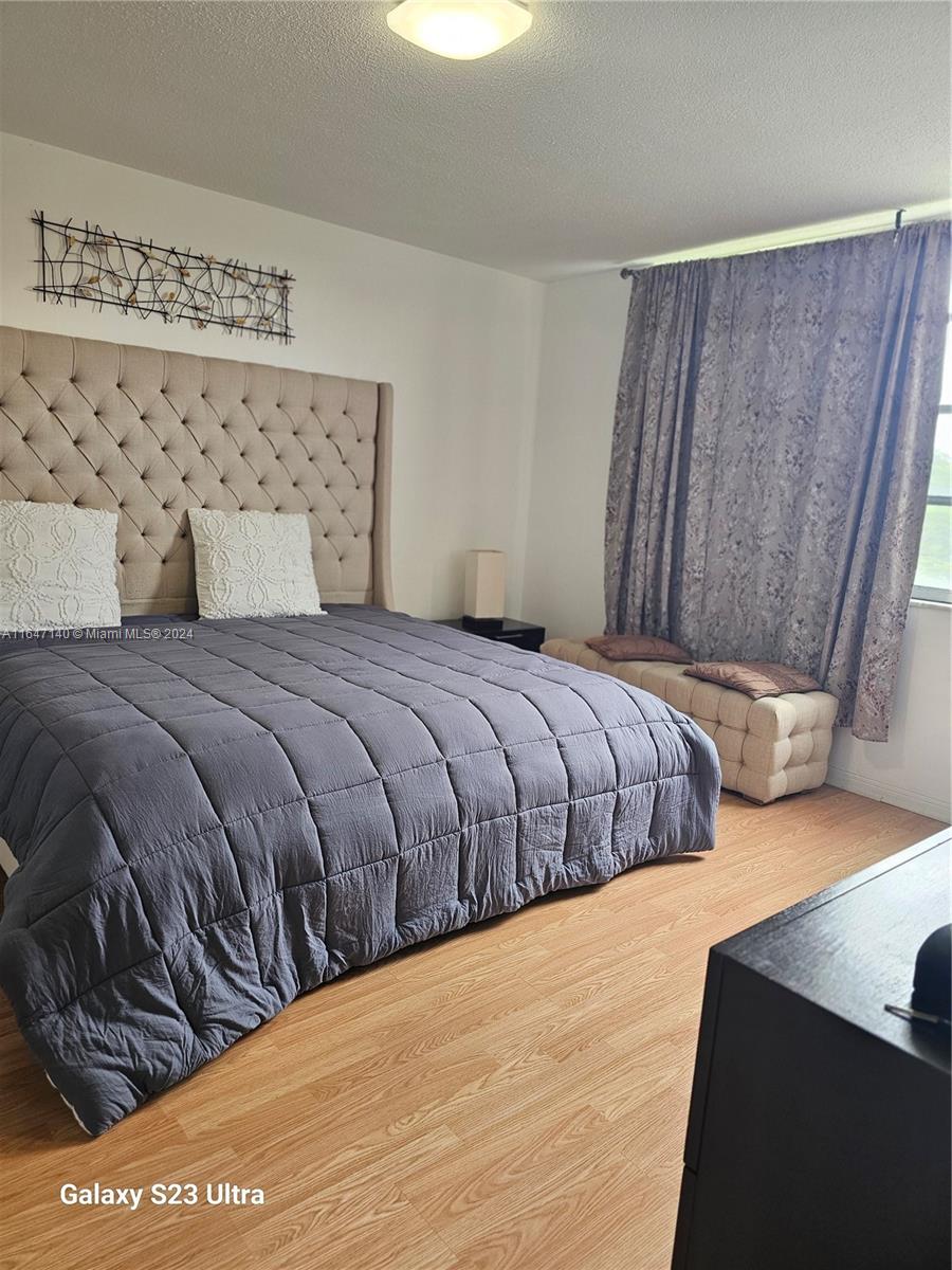 FIFITH MOORINGS CONDO - Residential