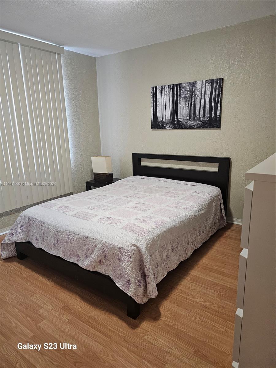 FIFITH MOORINGS CONDO - Residential