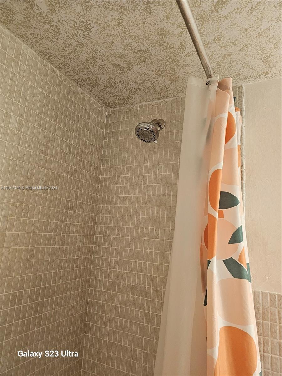 FIFITH MOORINGS CONDO - Residential