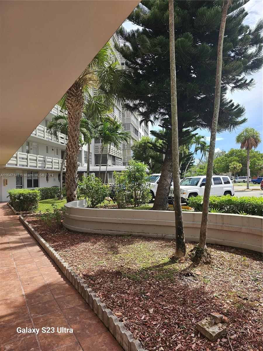 FIFITH MOORINGS CONDO - Residential