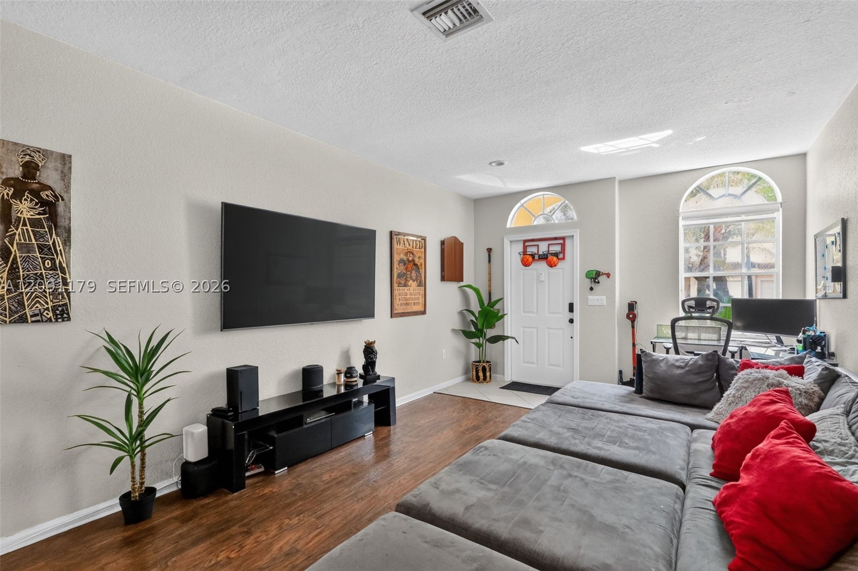 2820 SW 84th Ter 105, Miramar, FL, 33025/$519,000 3 2820 SW 84th Ter 105
