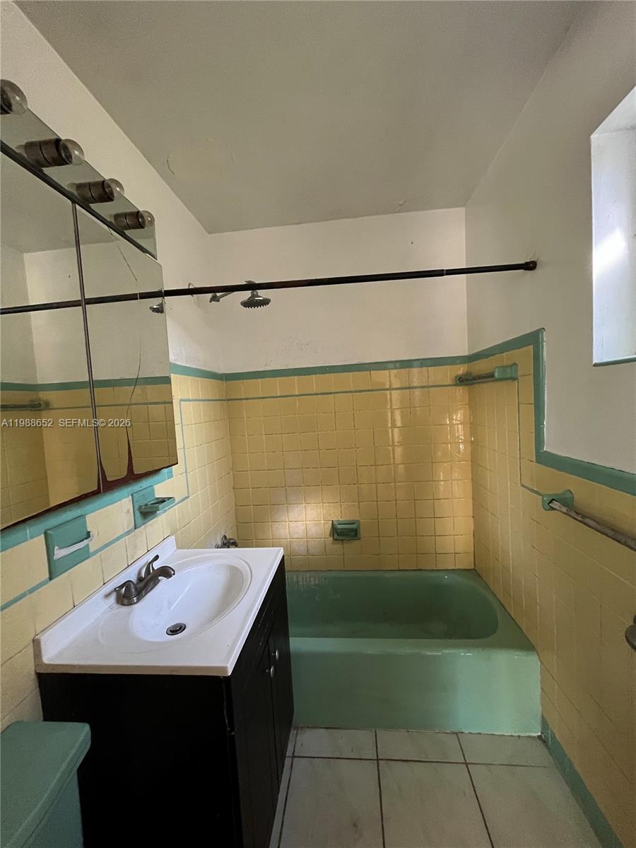 SOUTH NEW RIVER ISLES SEC - Residential