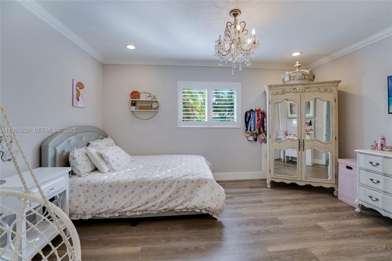 HALLMARK HGTS ESTS 7TH AD - Residential