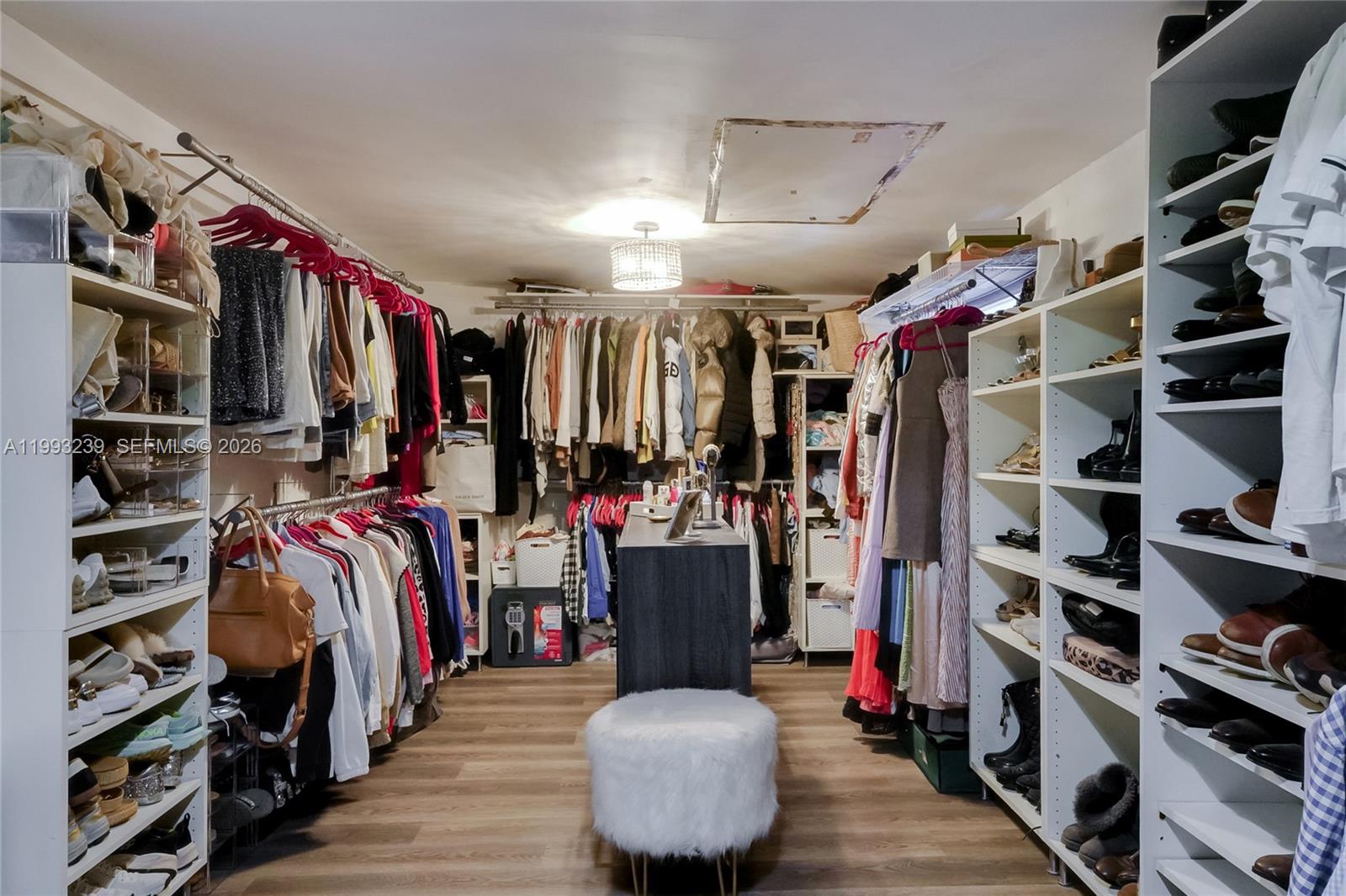 HALLMARK HGTS ESTS 7TH AD - Residential