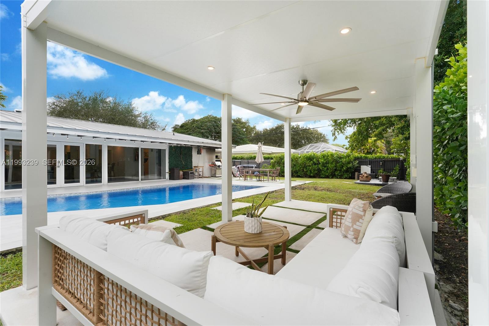 HALLMARK HGTS ESTS 7TH AD - Residential