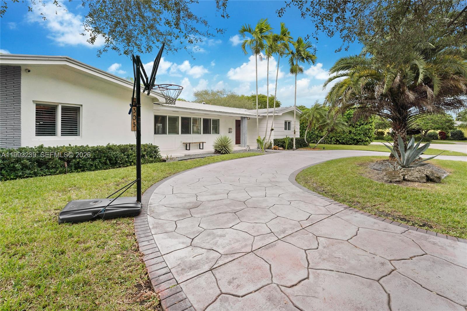 HALLMARK HGTS ESTS 7TH AD - Residential