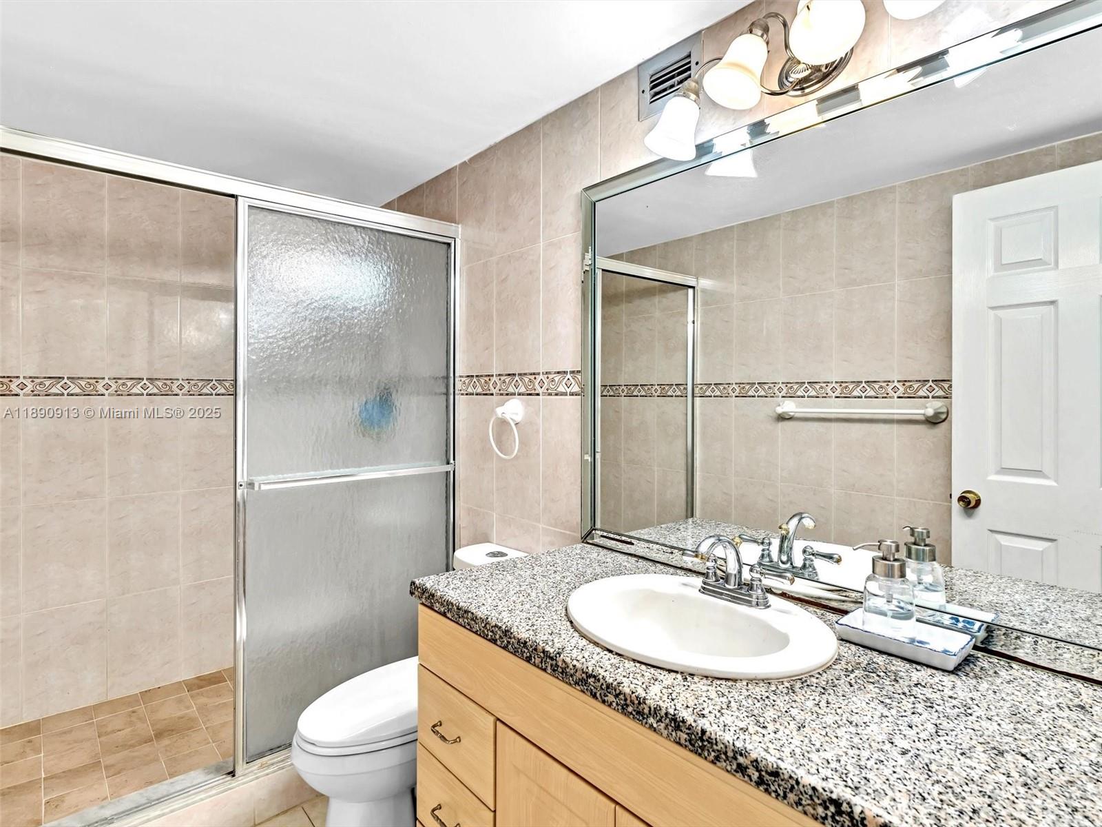 HALLMARK OF HOLLYWOOD CON - Residential Lease
