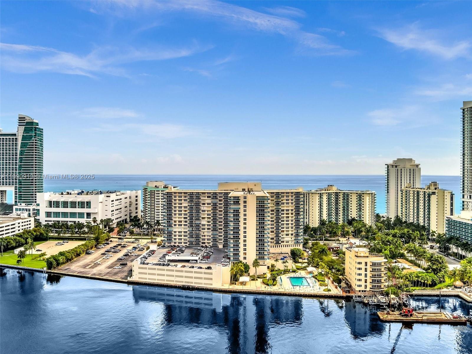HALLMARK OF HOLLYWOOD CON - Residential Lease