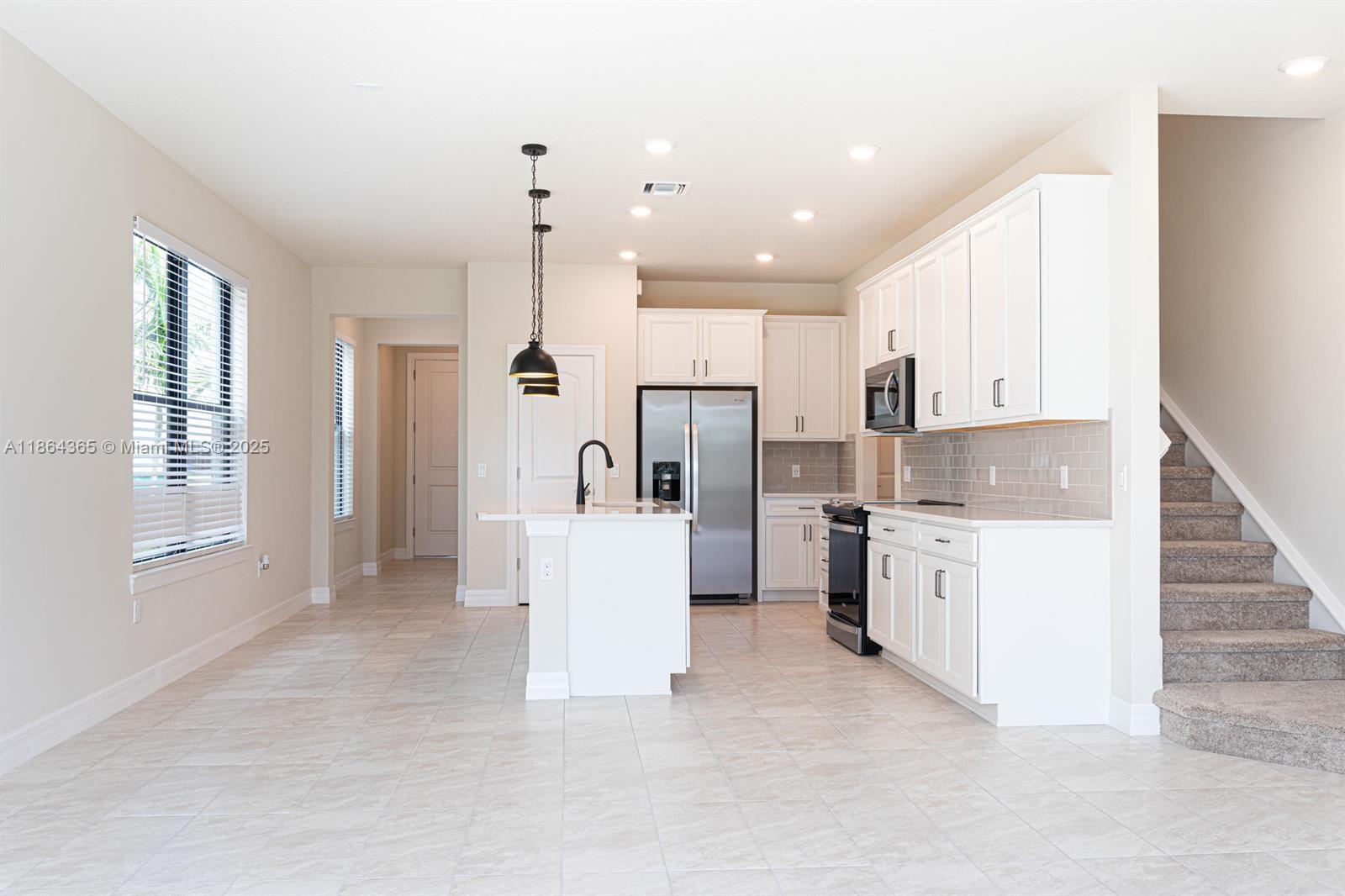 FIELDS AT GULFSTREAM POLO - Residential Lease