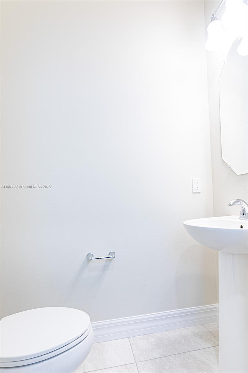 FIELDS AT GULFSTREAM POLO - Residential Lease