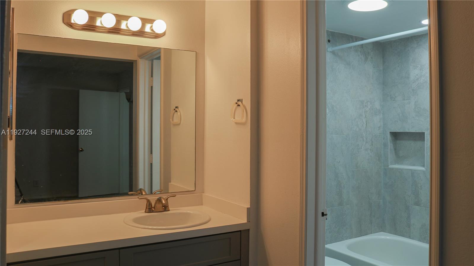 EVERGREEN THREE OF PINE I - Residential Lease