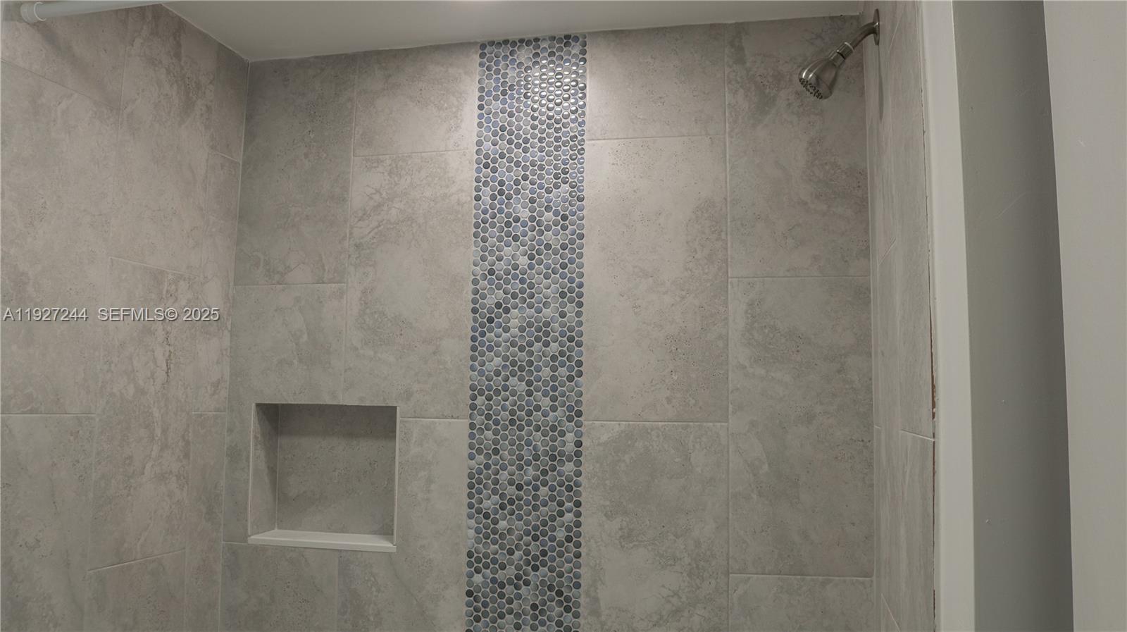 EVERGREEN THREE OF PINE I - Residential Lease