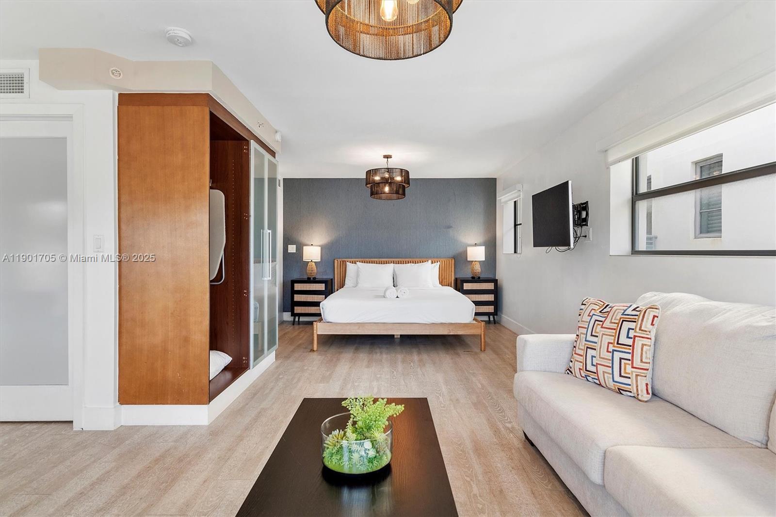 THE STRAND ON OCEAN DRIVE - Residential