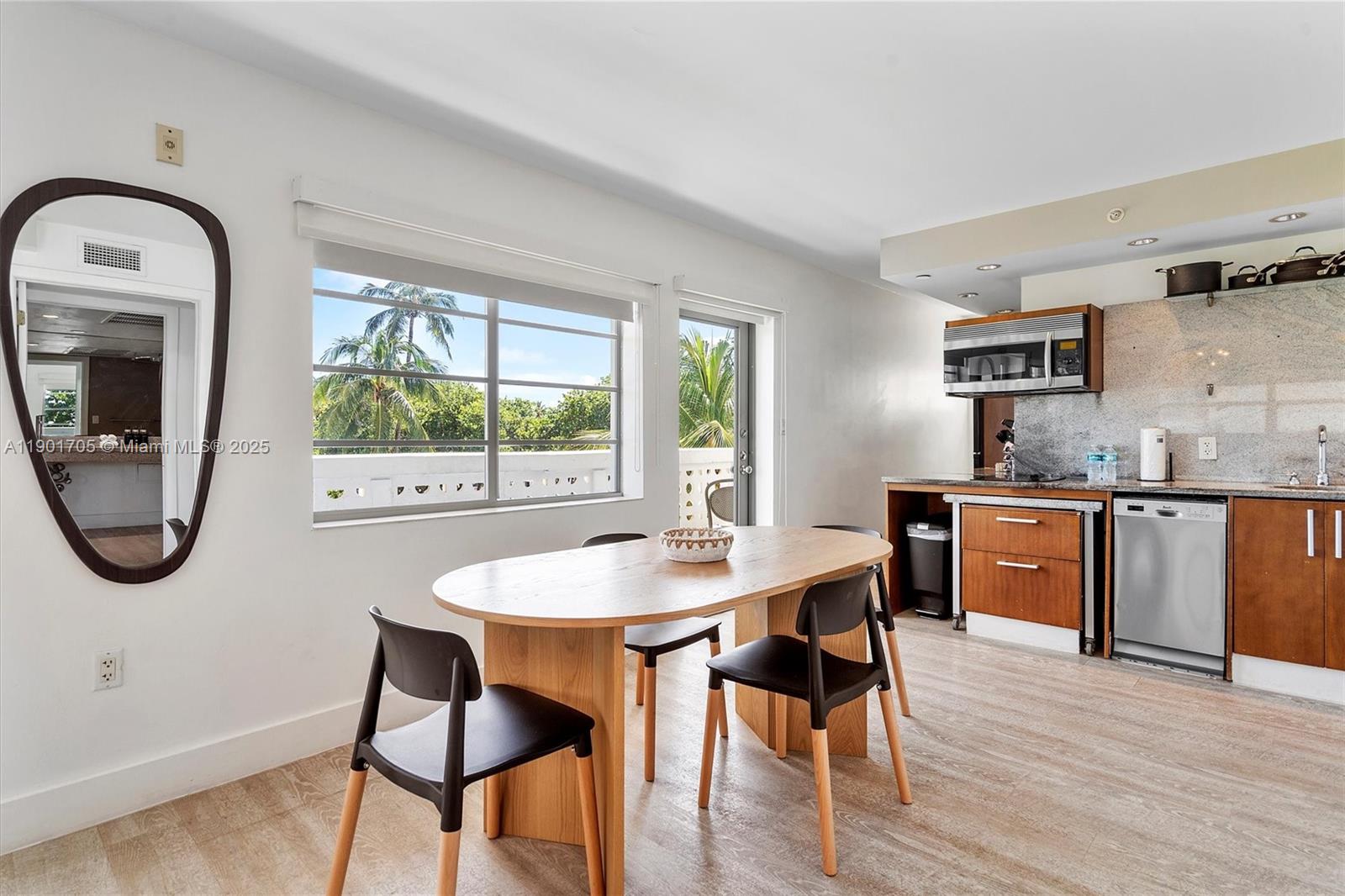 THE STRAND ON OCEAN DRIVE - Residential