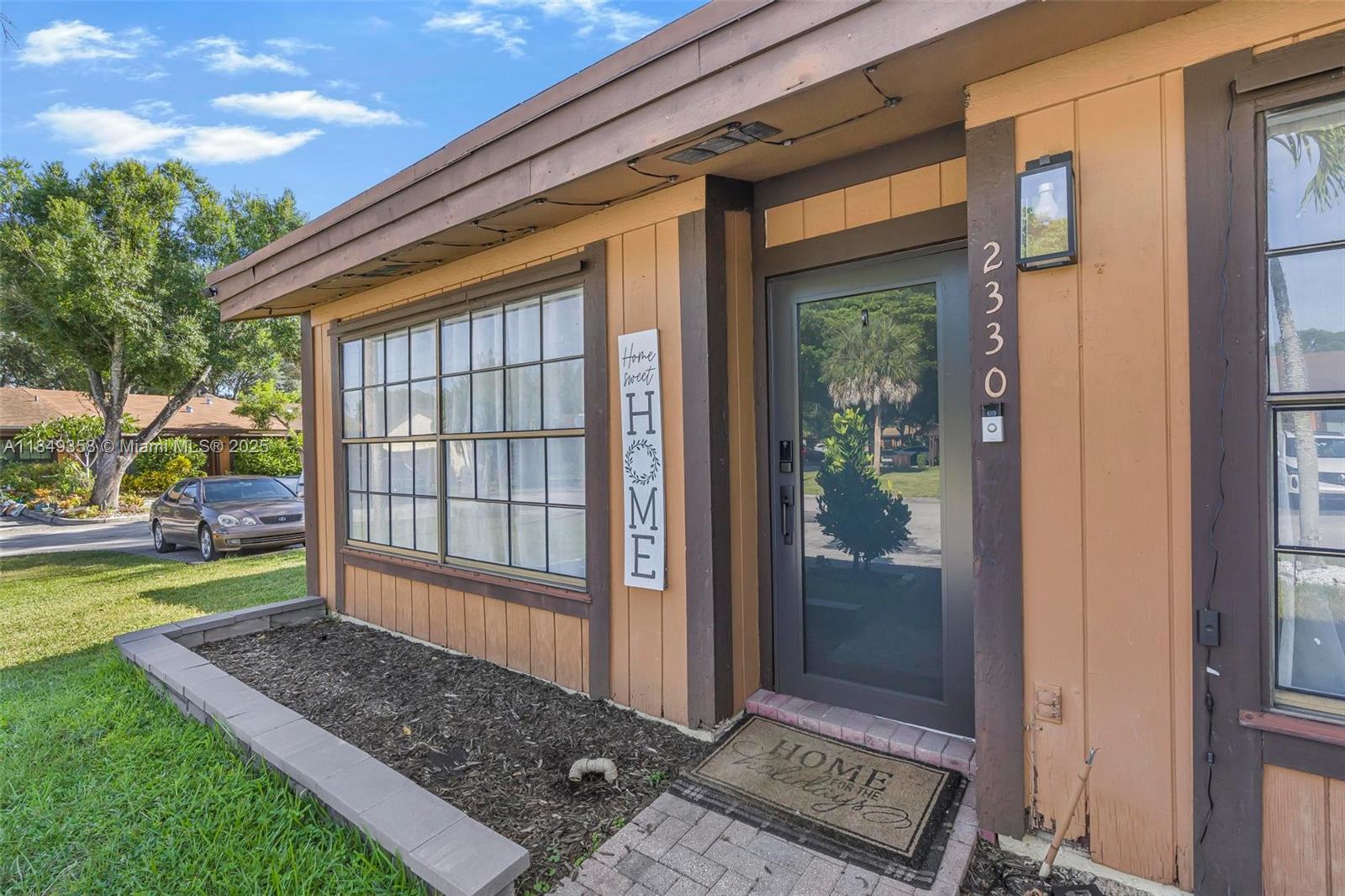 2330 Croton Ct, Pembroke Pines, FL, 33026/$400,000 1 2330 Croton Ct
