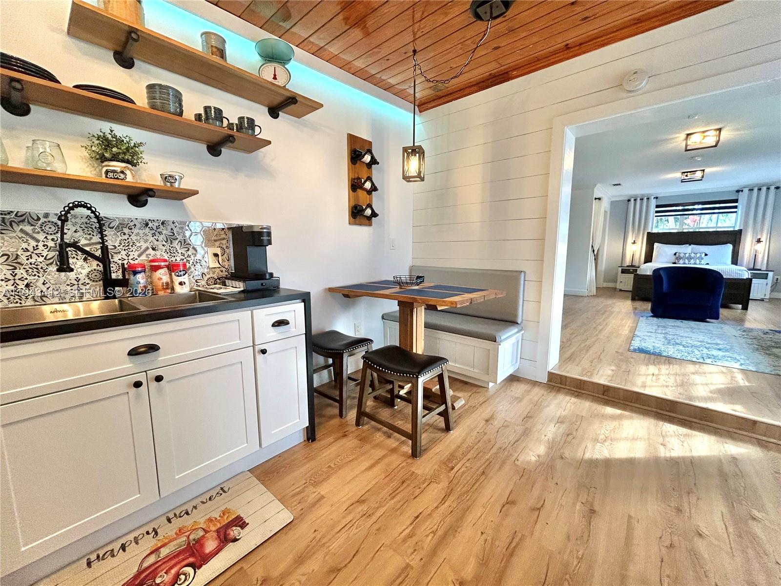 SUNKIST ESTATES A - Residential Lease