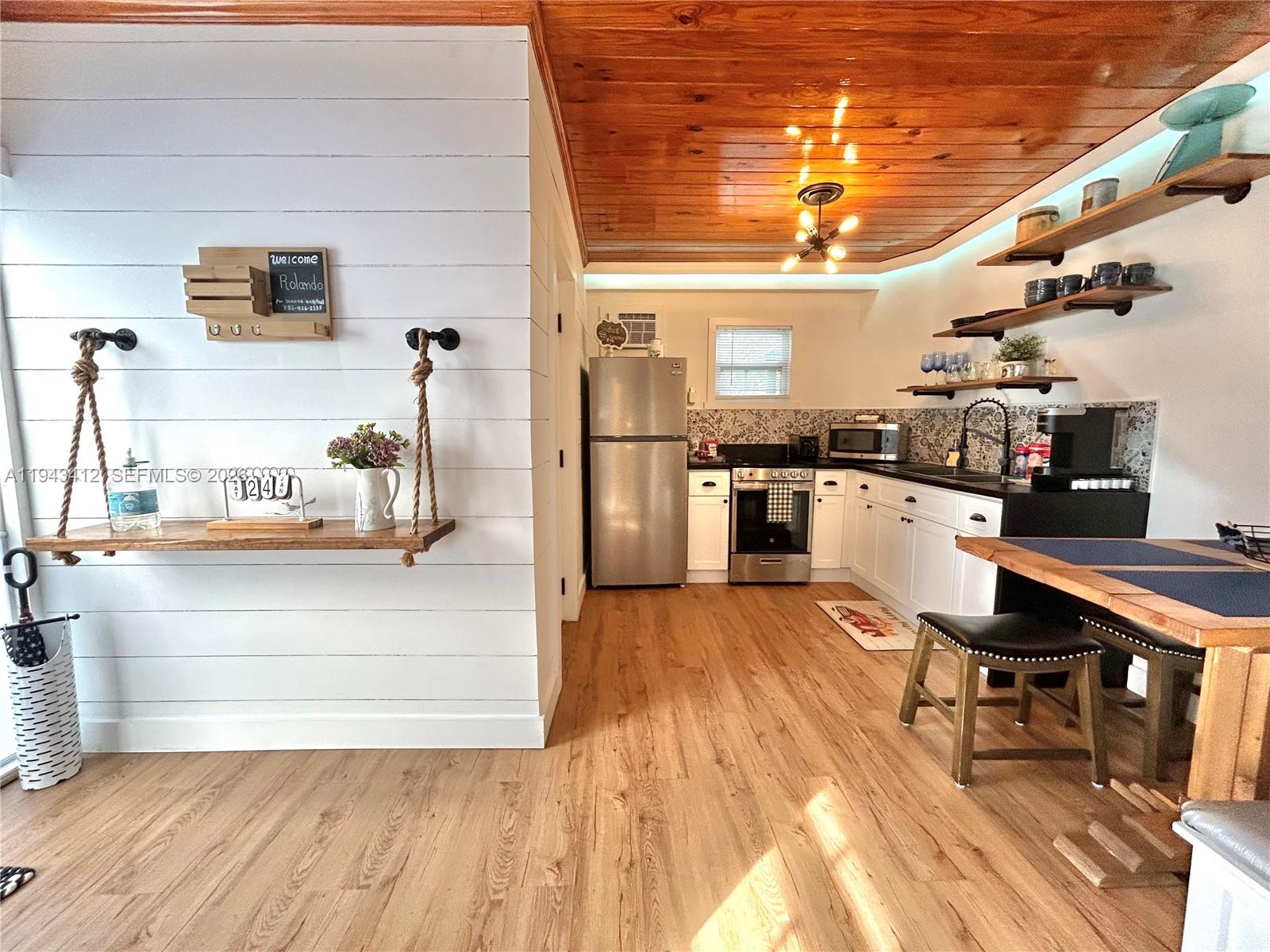 SUNKIST ESTATES A - Residential Lease