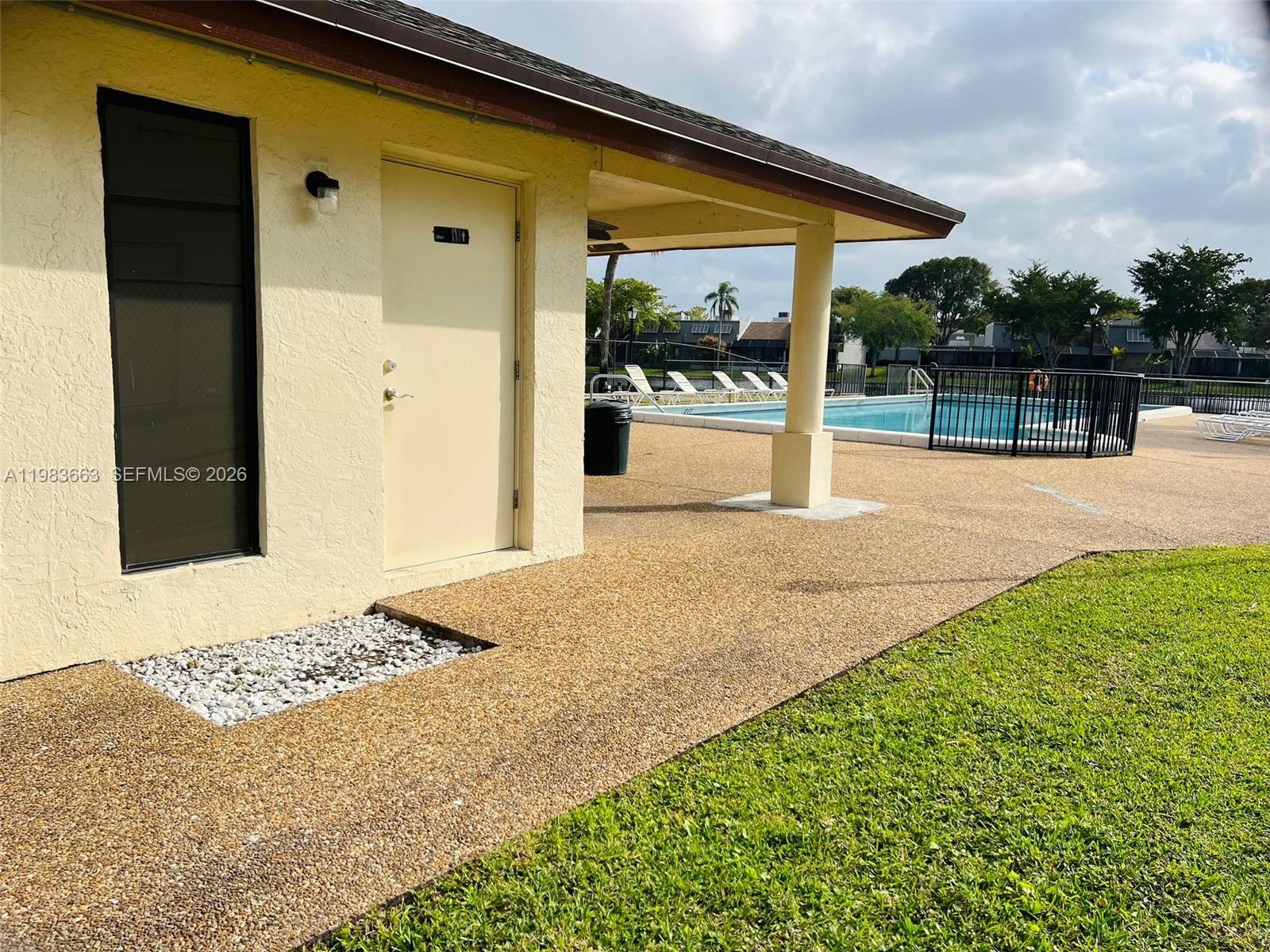 GARDENS AT PEMBROKE LAKES - Residential Lease