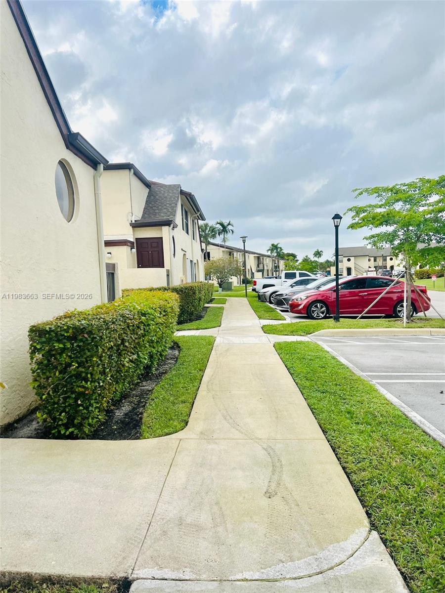 GARDENS AT PEMBROKE LAKES - Residential Lease