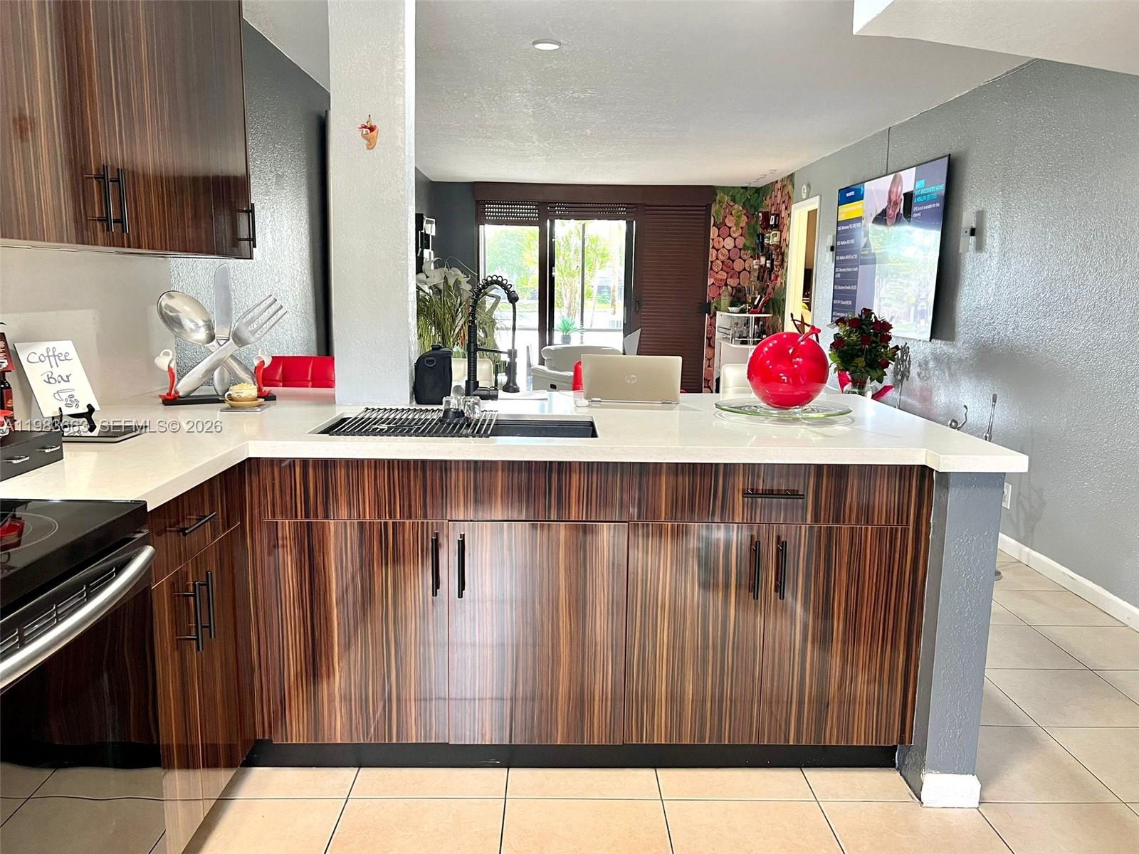 GARDENS AT PEMBROKE LAKES - Residential Lease