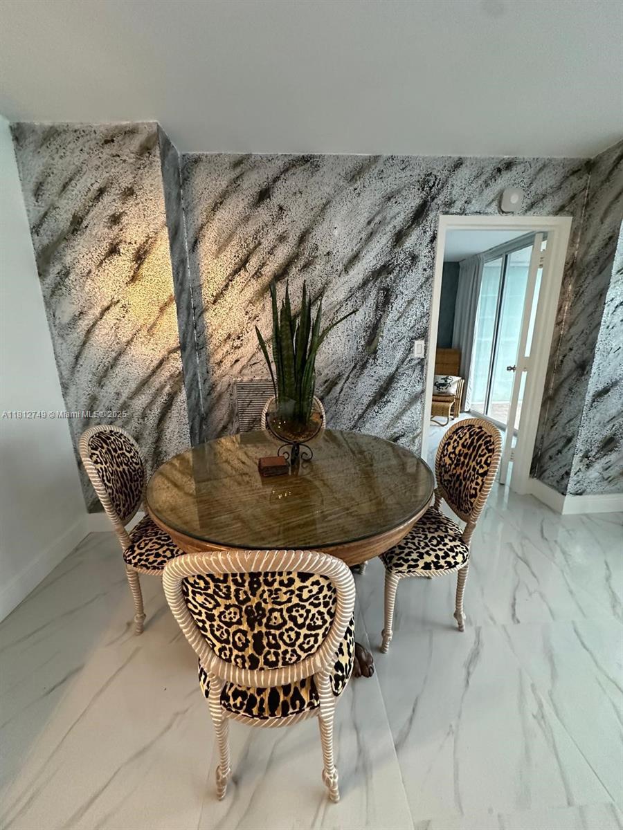 THE GRANDVIEW PALACE COND - Residential