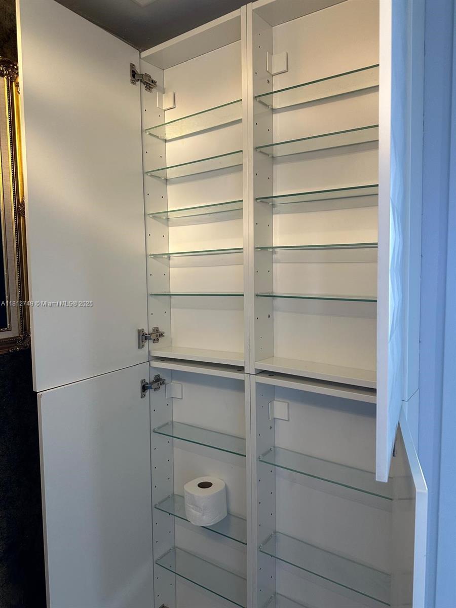 THE GRANDVIEW PALACE COND - Residential