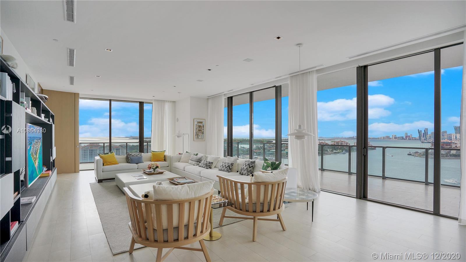 APOGEE CONDO - Residential