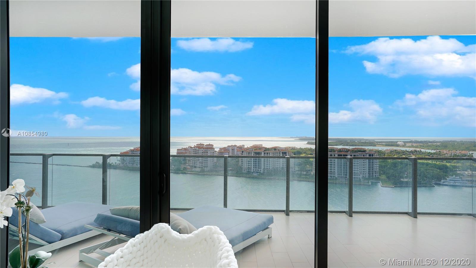 APOGEE CONDO - Residential