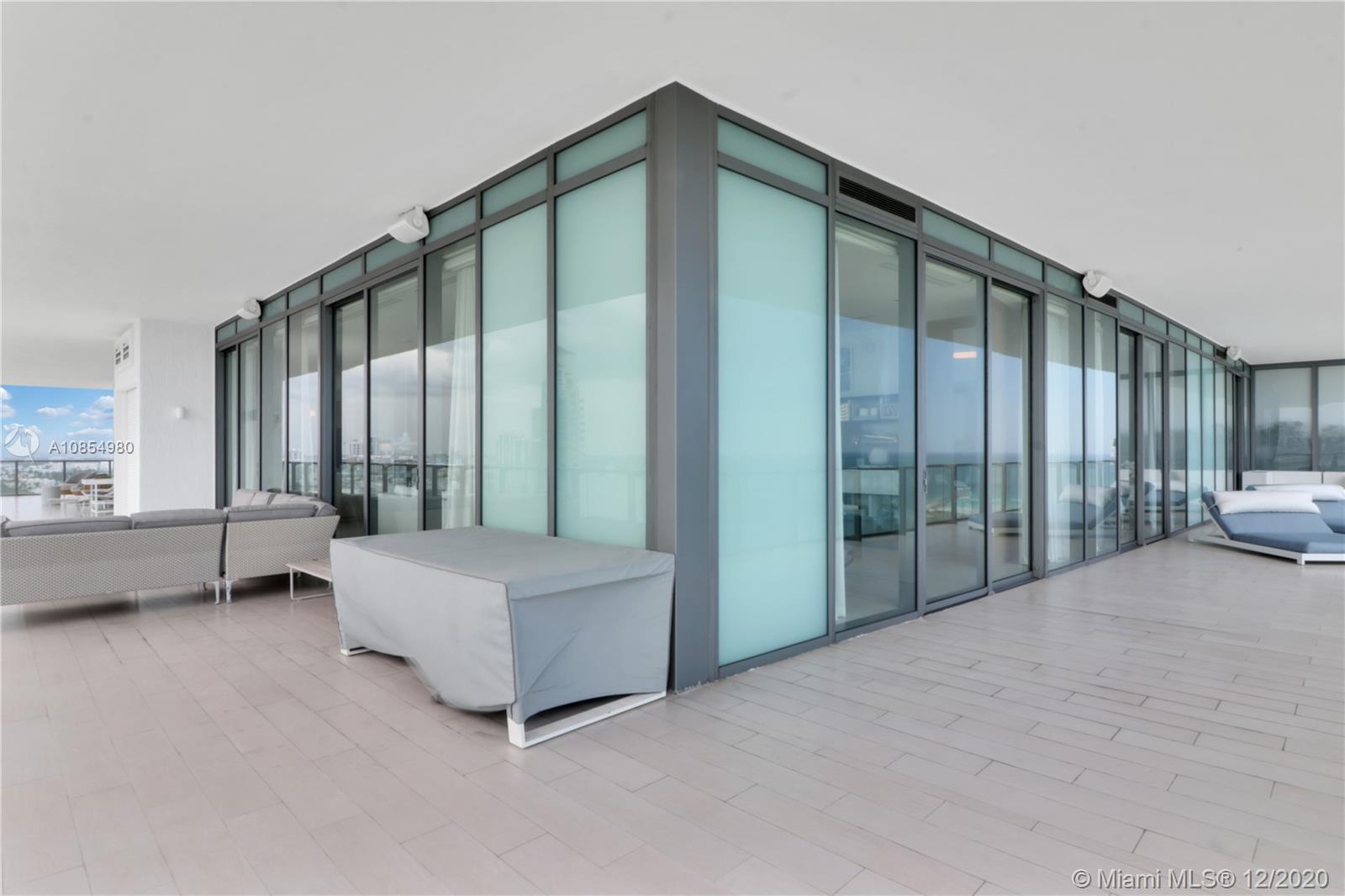 APOGEE CONDO - Residential