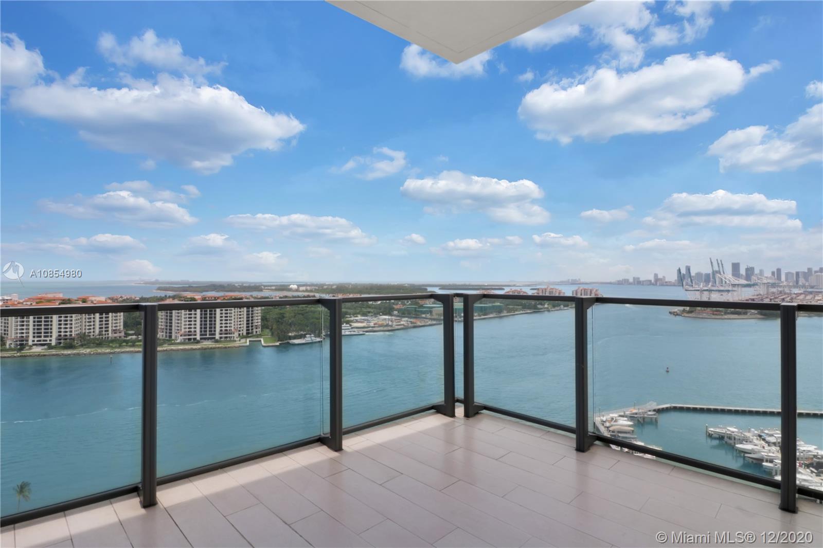 APOGEE CONDO - Residential