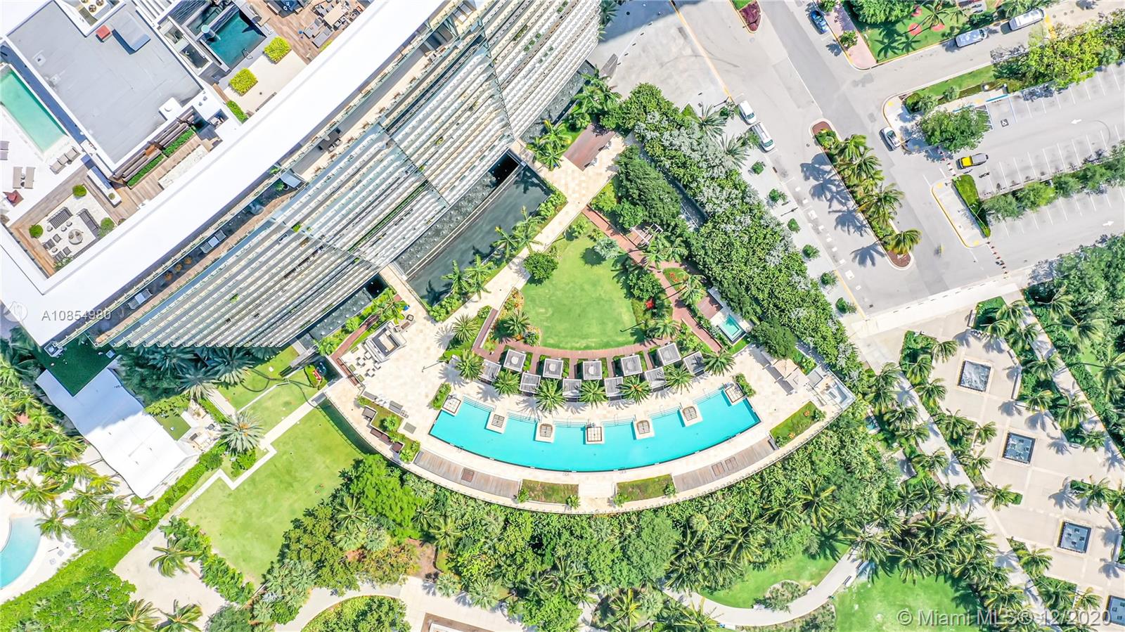 APOGEE CONDO - Residential