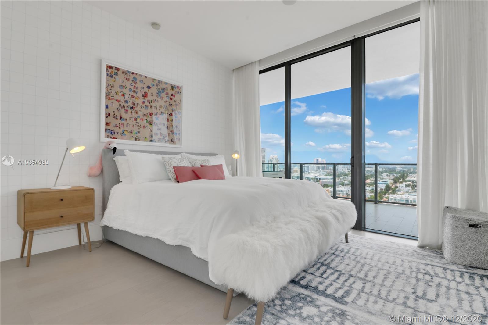 APOGEE CONDO - Residential