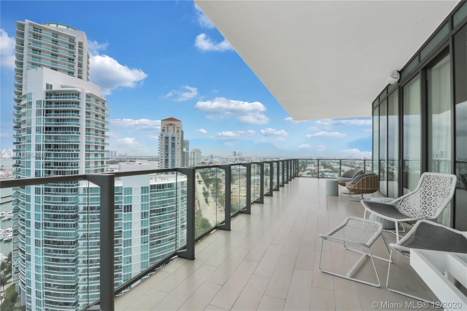 APOGEE CONDO - Residential