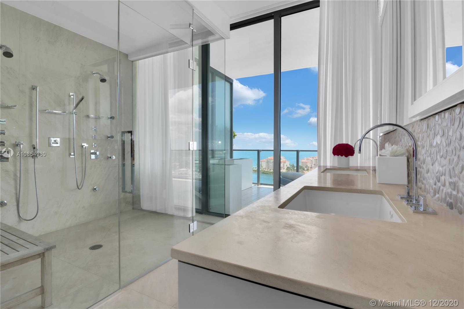 APOGEE CONDO - Residential