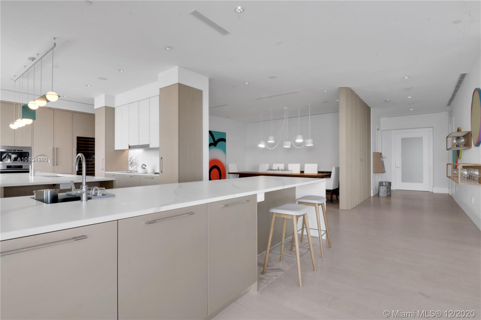 APOGEE CONDO - Residential