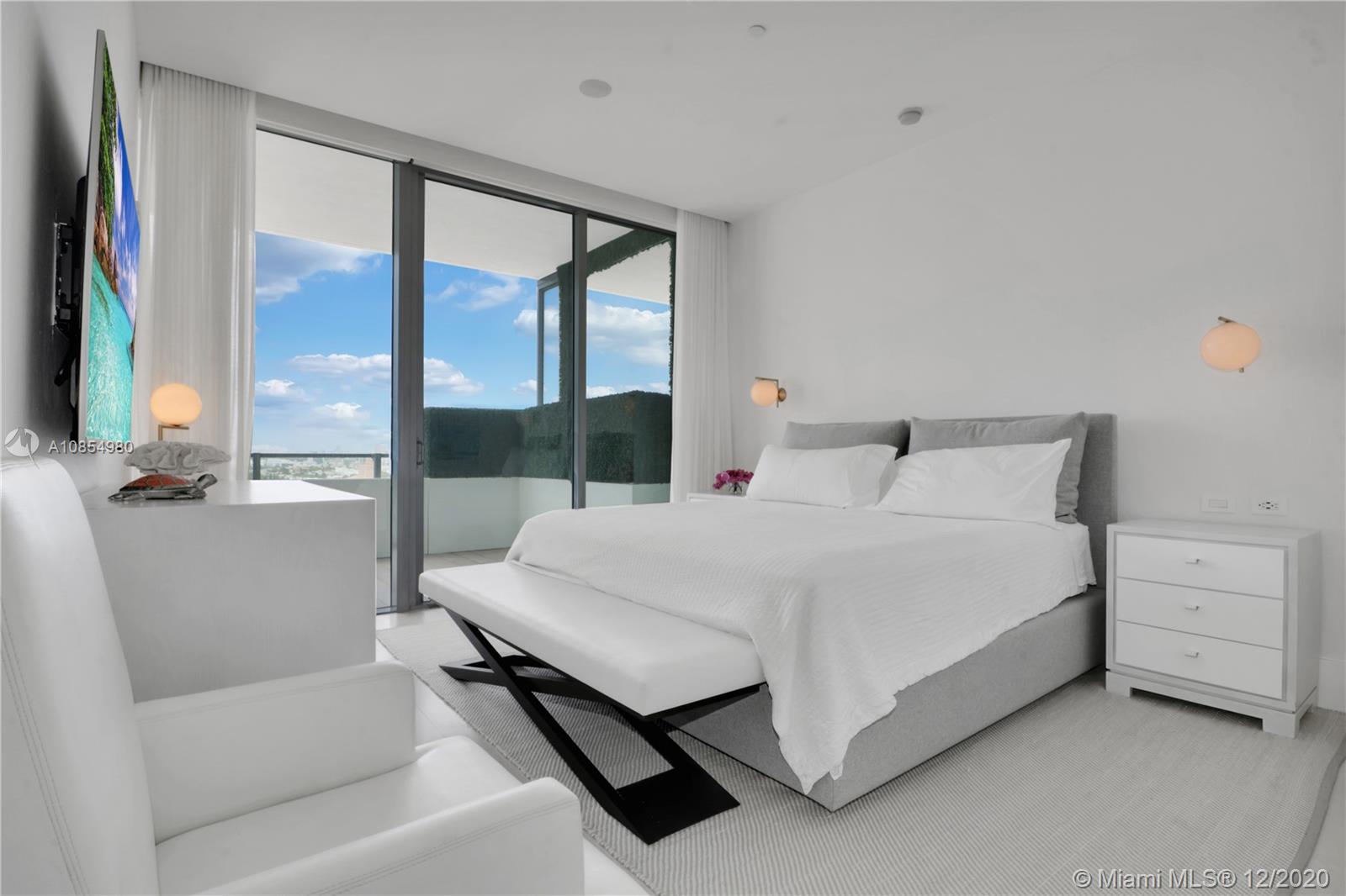 APOGEE CONDO - Residential