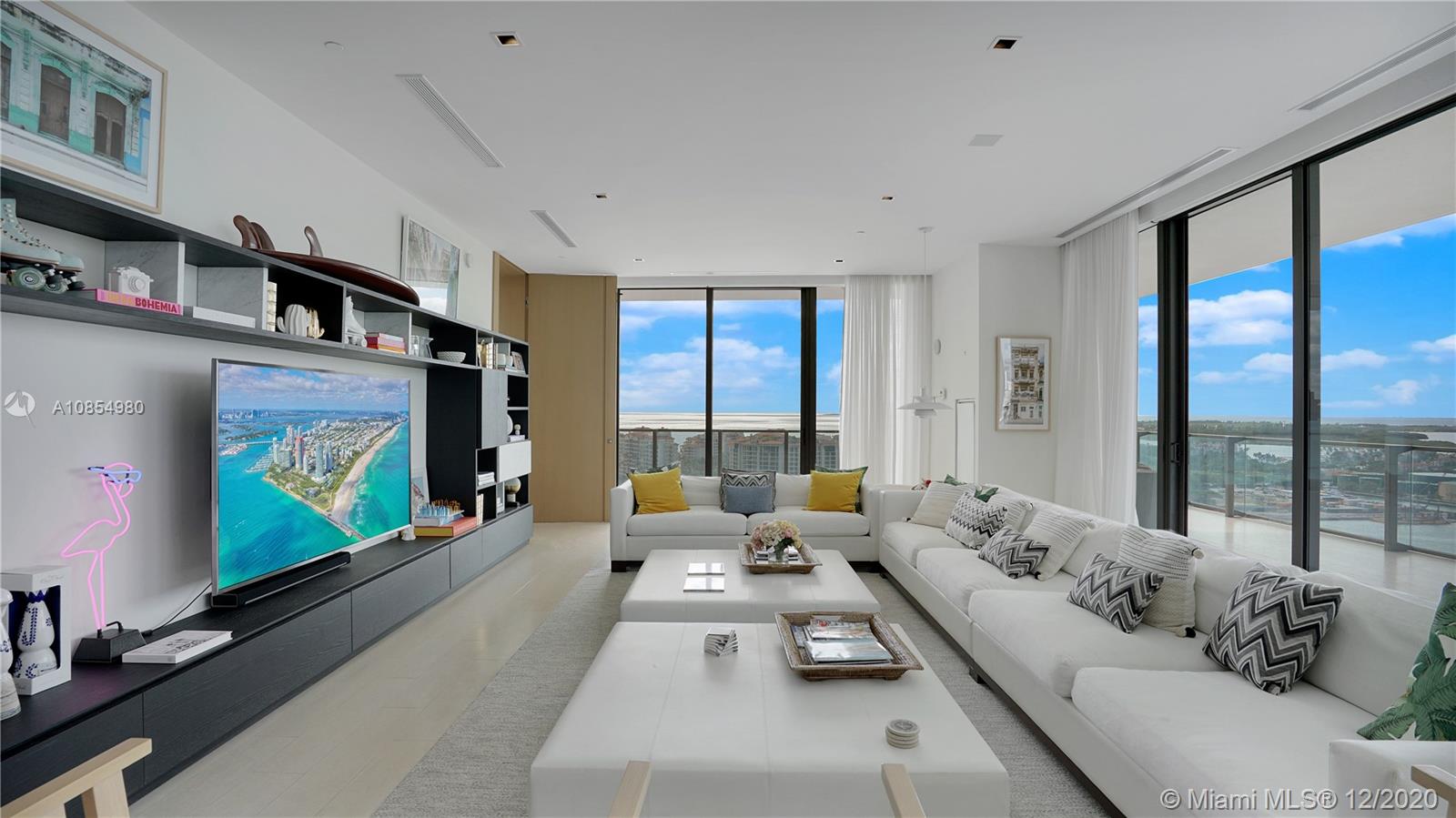 APOGEE CONDO - Residential